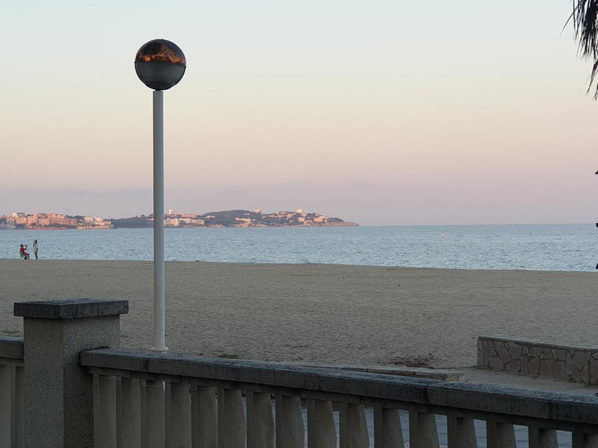 Apartamento 1ª Linea De Mar Cambrils Vilafortuny Exteriör bild